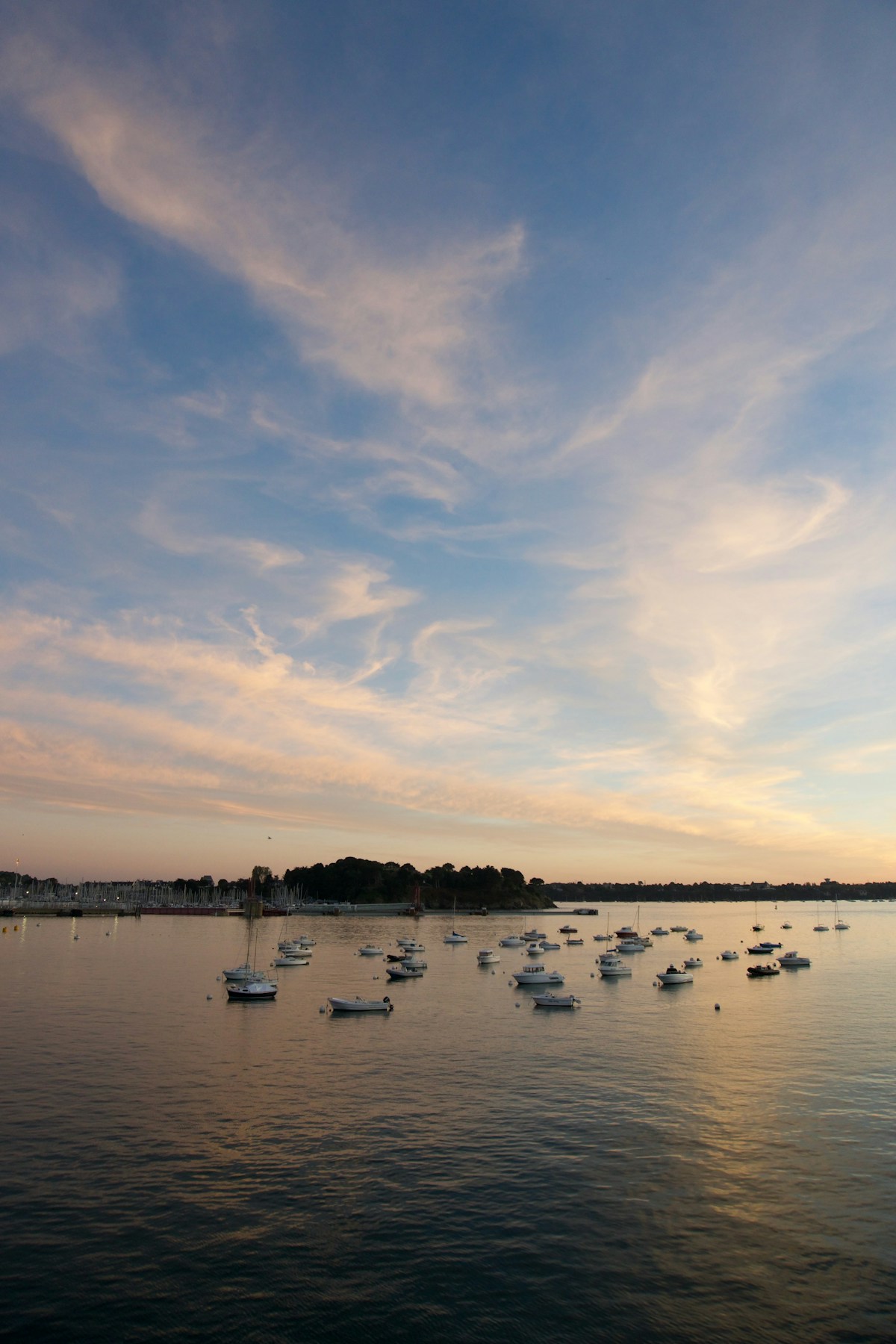 Bateaux dans le port de plaisance de Saint-Malo